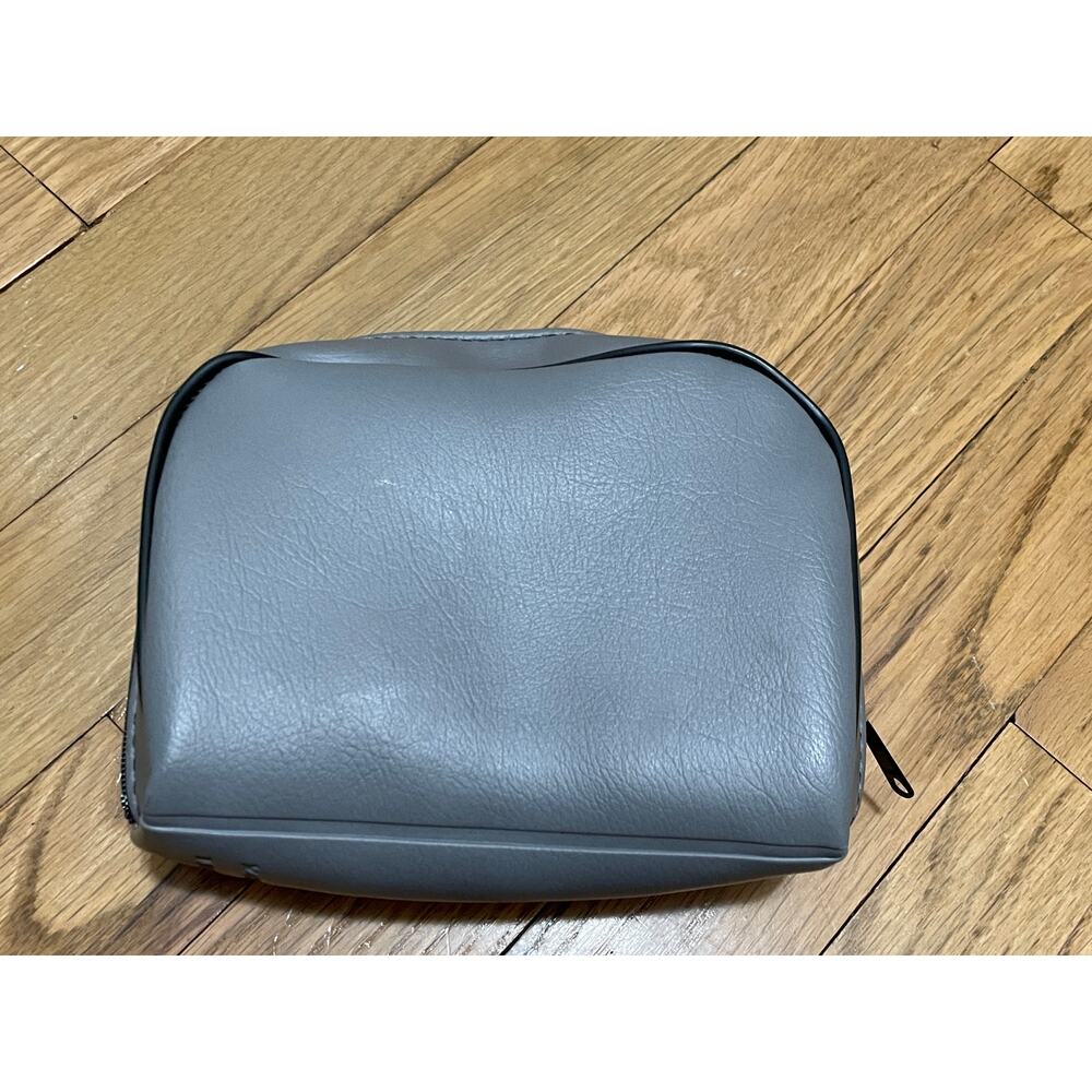 Remington Made in USA Gray Leather full zipper pouch,‎ clean
